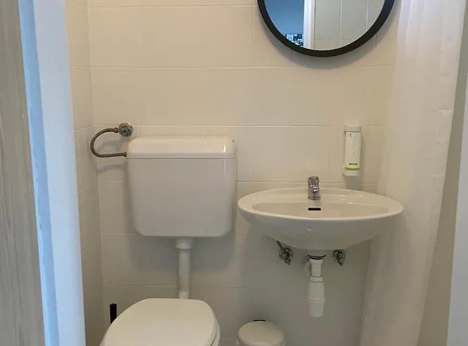 Darina ゲストハウス 3*