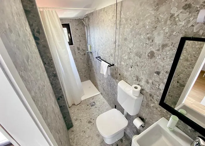 Darina ゲストハウス ポルトローシュ