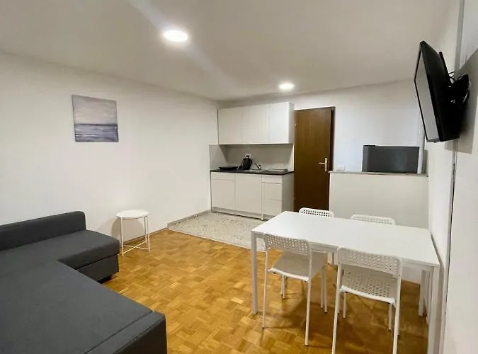 Hiša za goste Darina 3*